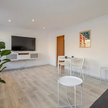 6 Apartment *